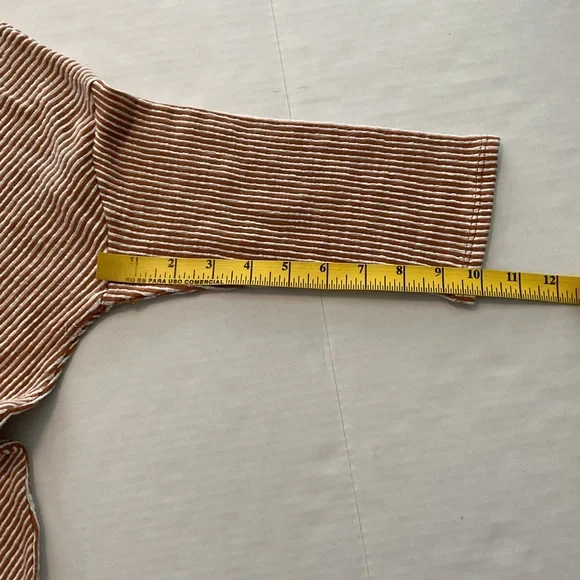 Gyft Striped‎ V-Neck Tie-Front Top - Picture 5 of 8